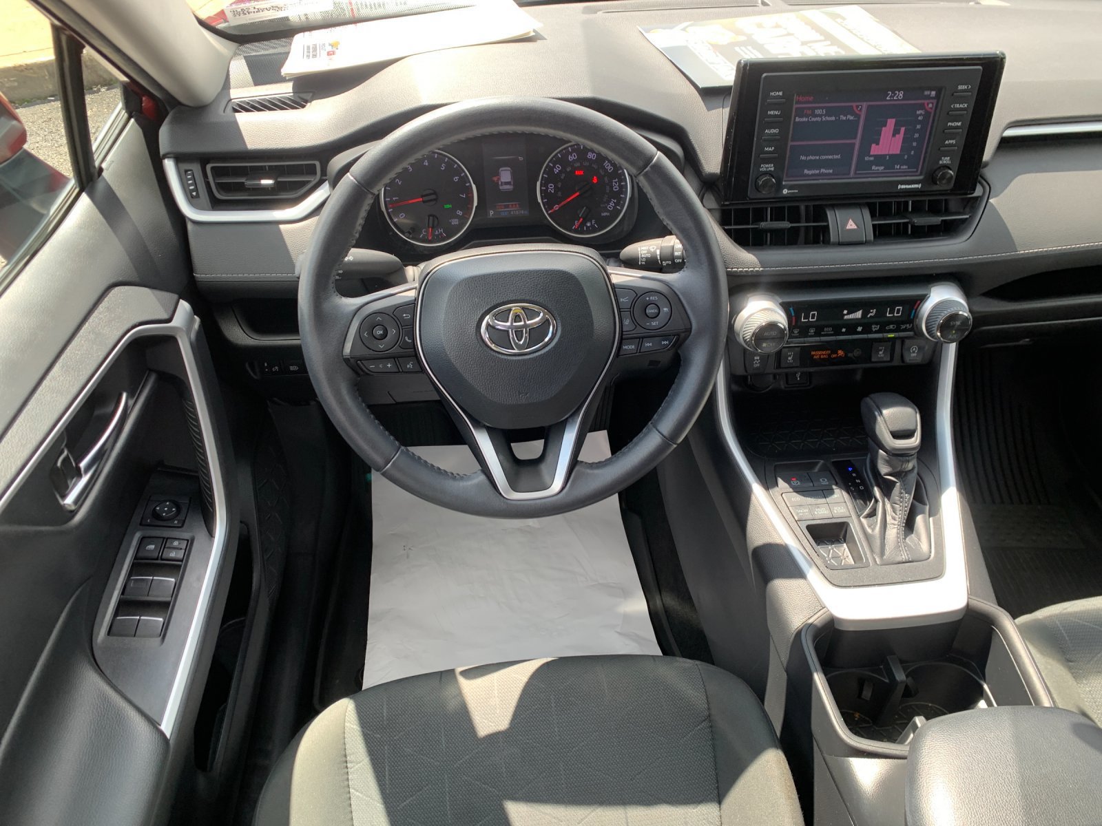 Used 2022 Toyota RAV4 XLE w/ Convenience Package AWD/4WD image 16