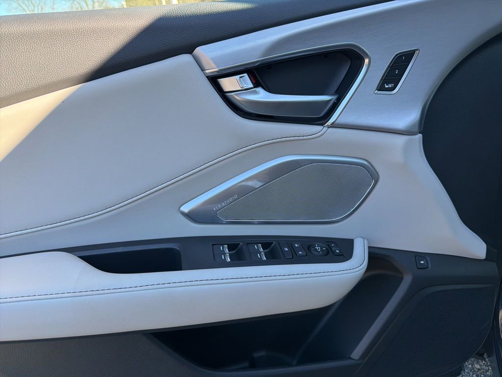 New 2026 Acura RDX SH-AWD image 12