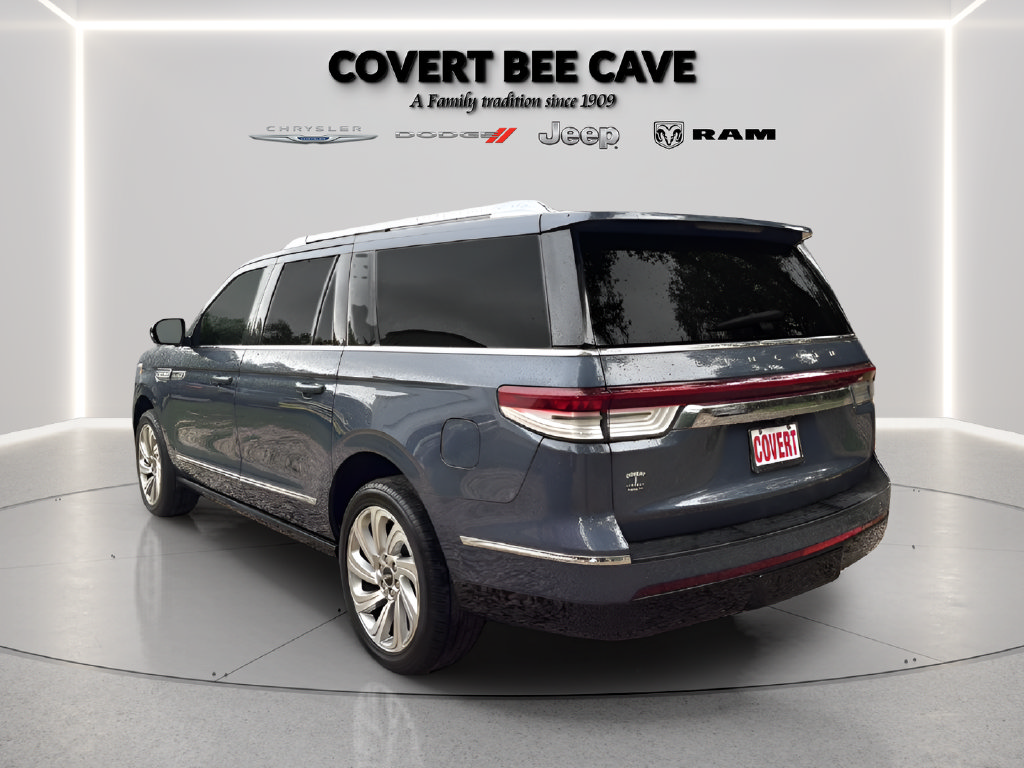 Used 2022 Lincoln Navigator L Reserve RWD image 5