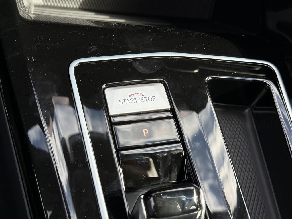 New 2026 Volkswagen GTI SE FWD image 30