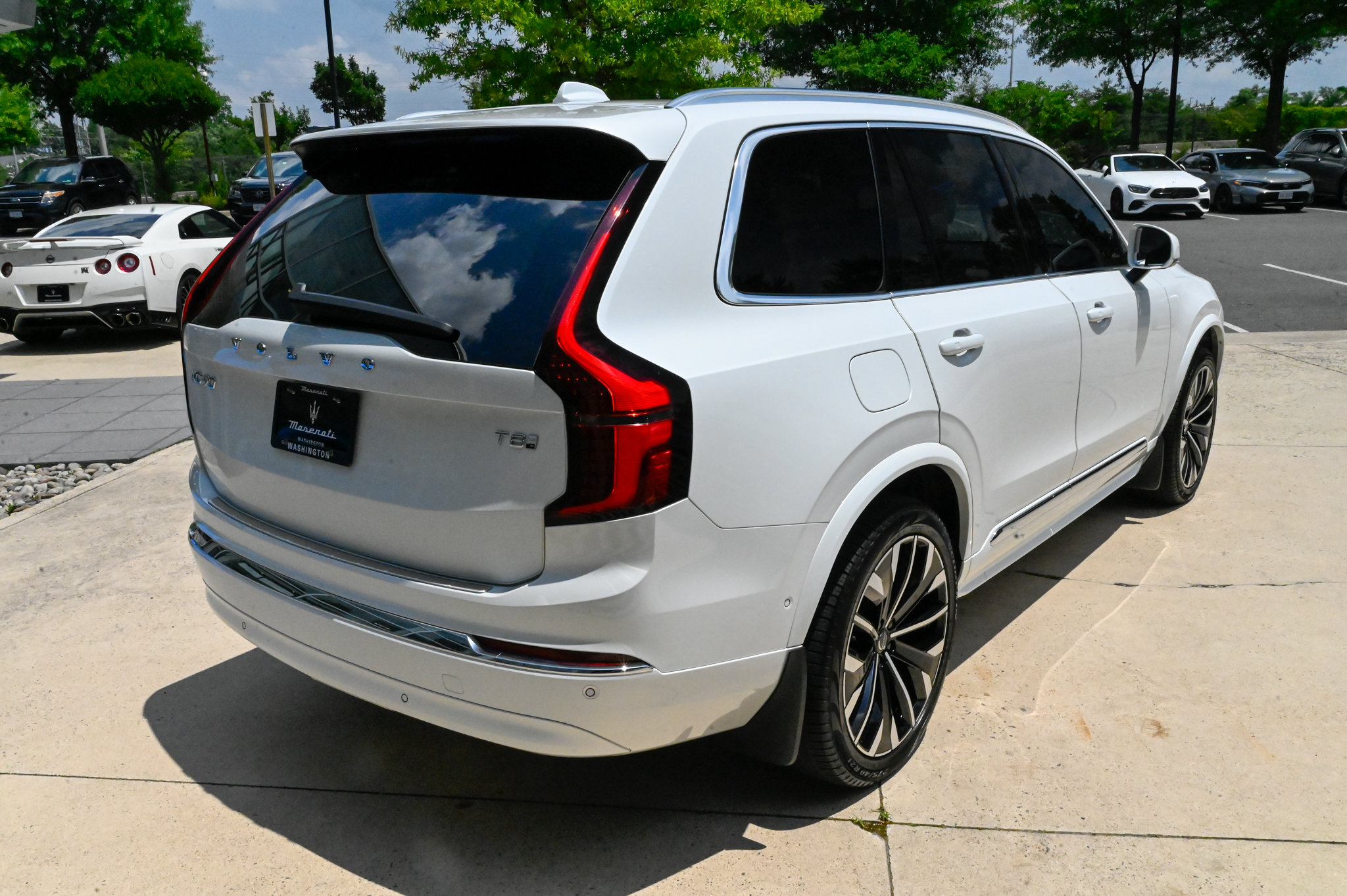Used 2025 Volvo XC90 T8 Ultra w/ Protection Package Premier AWD/4WD image 5