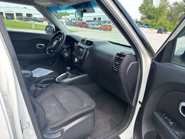 Used 2019 Kia Soul + FWD image 13