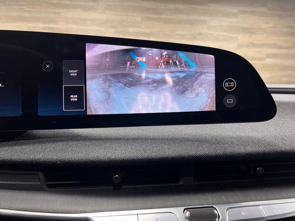 Used 2025 Lucid Air Touring AWD/4WD image 22