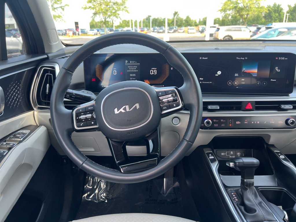 Certified 2024 Kia Sorento S w/ Panoramic Sunroof Package FWD image 15