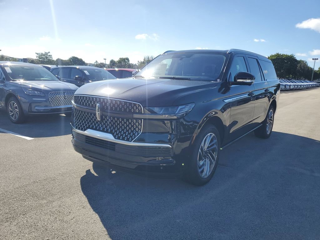New 2025 Lincoln Navigator L Reserve image 2