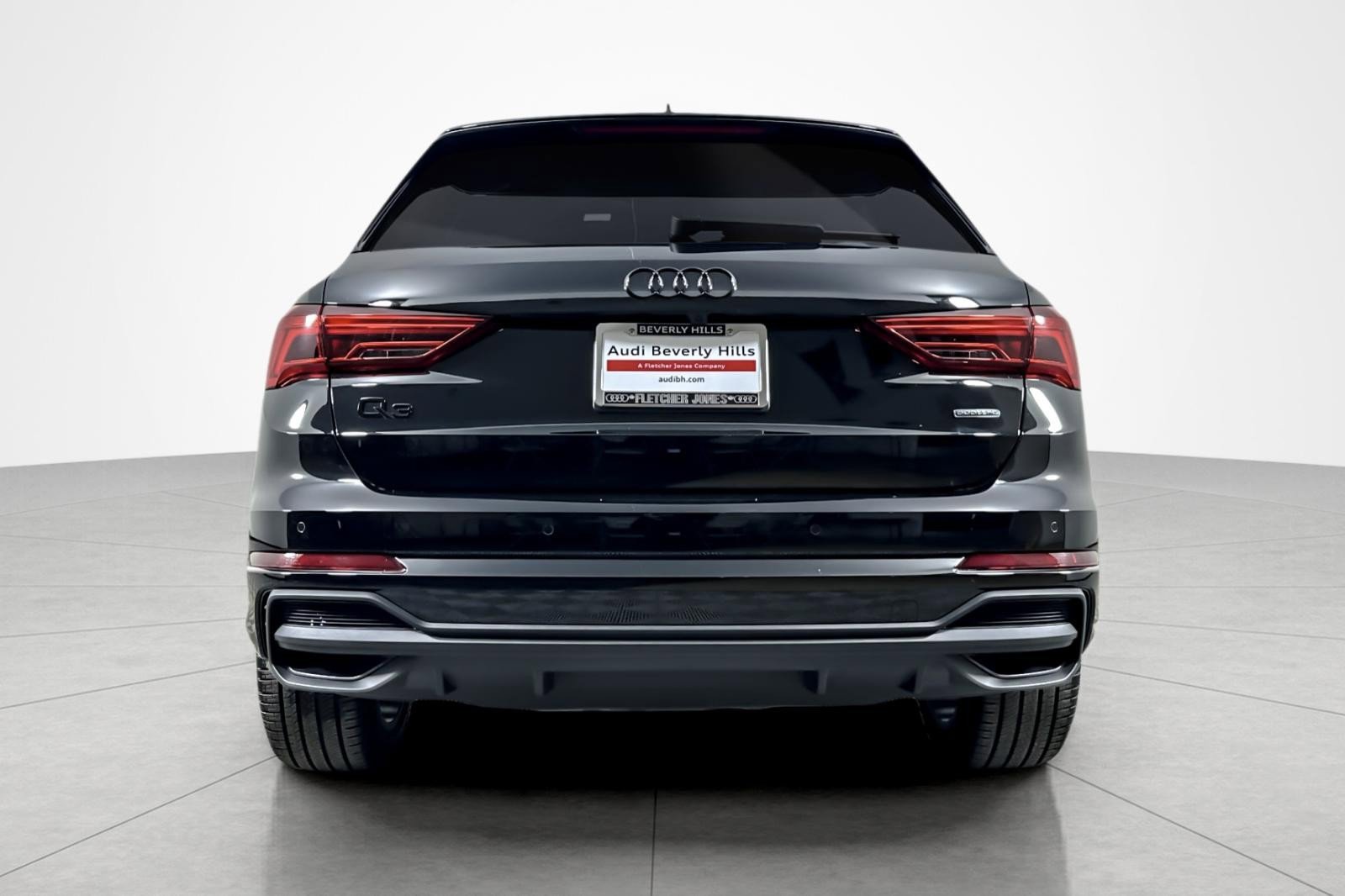 Used 2025 Audi Q3 2.0T Premium image 4