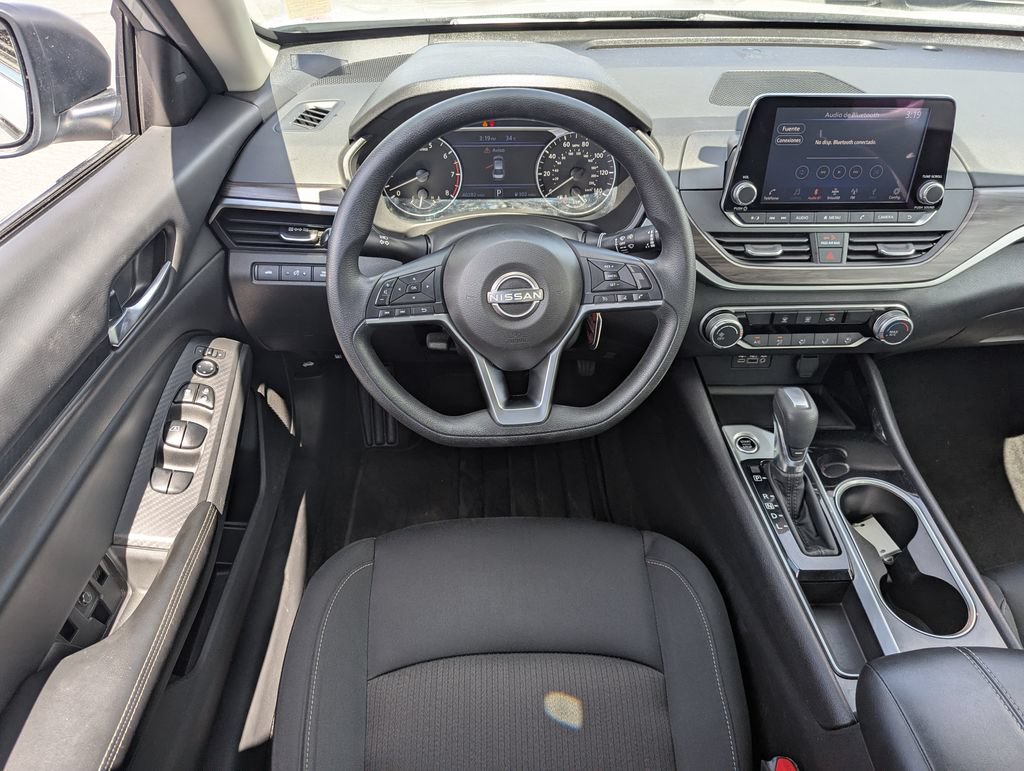 Used 2024 Nissan Altima 2.5 SV FWD image 27