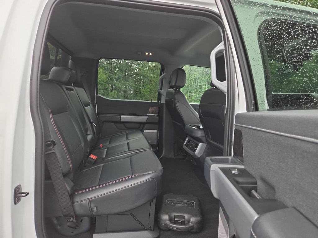 Used 2024 Ford F250 Lariat w/ Sport Appearance Package AWD/4WD image 17