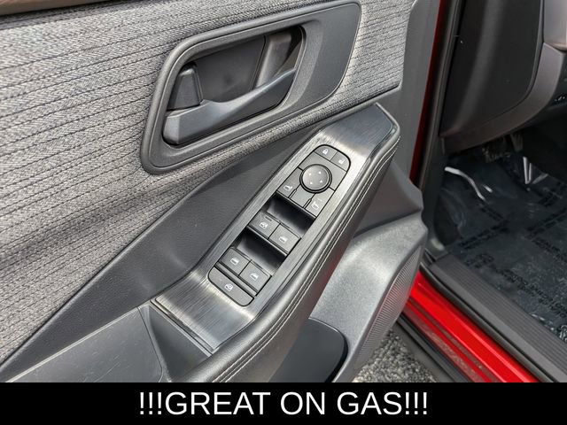 Used 2021 Nissan Rogue S FWD image 15