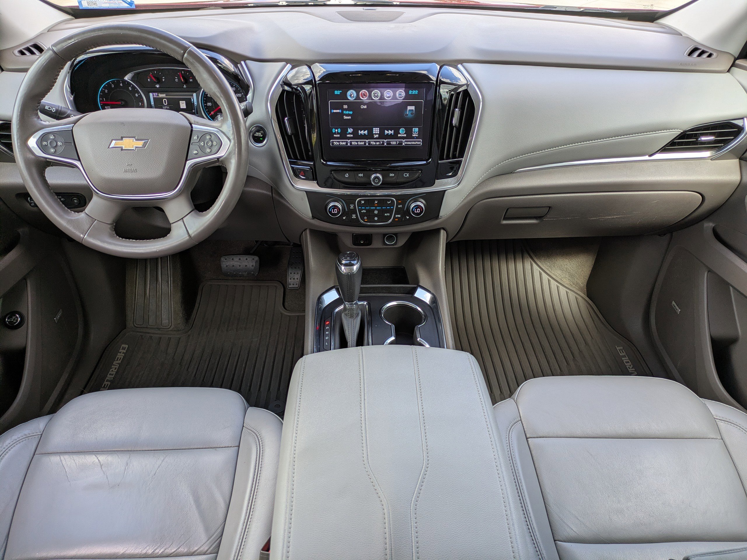 Used 2018 Chevrolet Traverse LT image 11