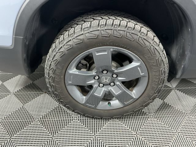 Certified 2025 Honda Ridgeline TrailSport image 35