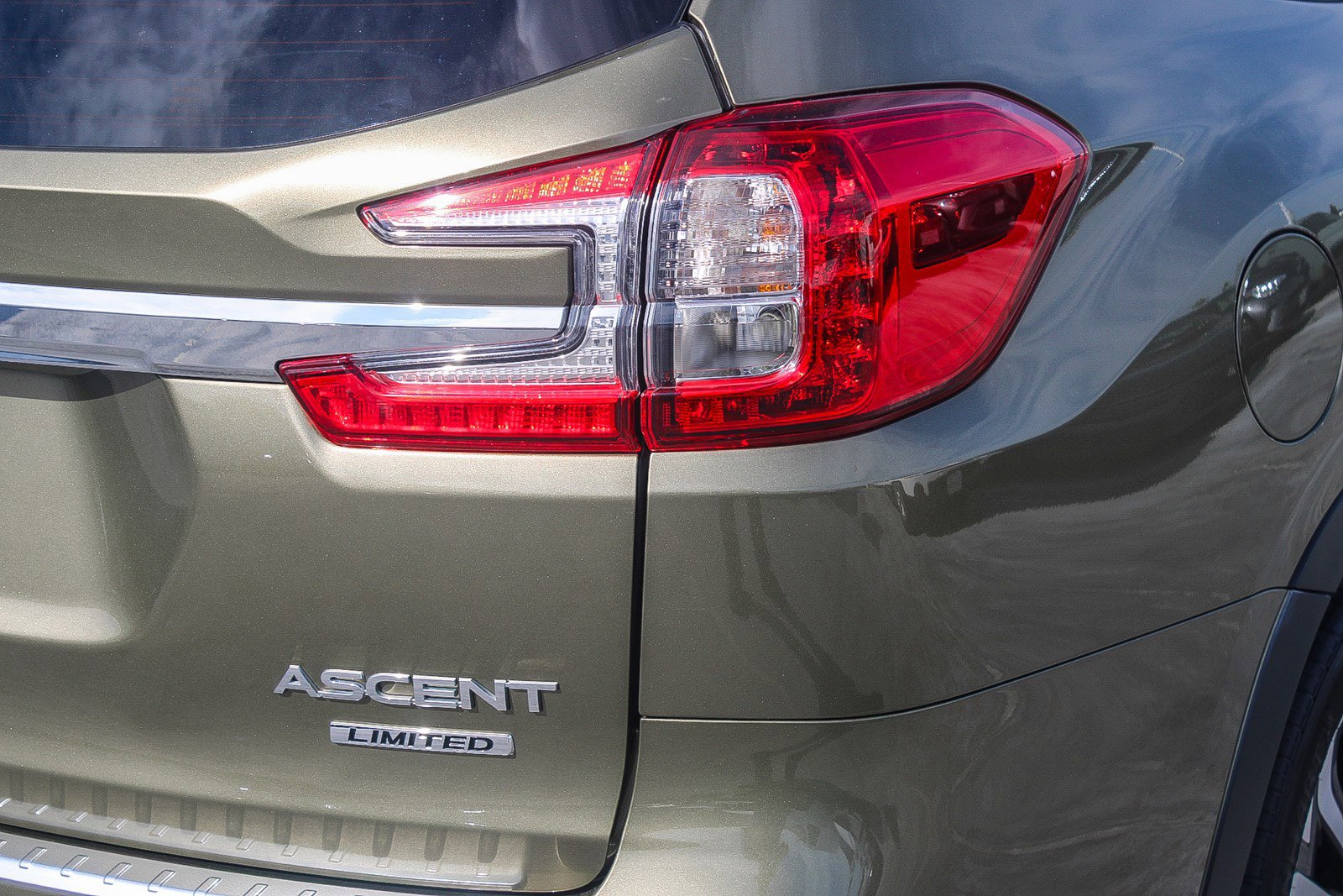 Used 2023 Subaru Ascent Limited w/ Technology Package image 10