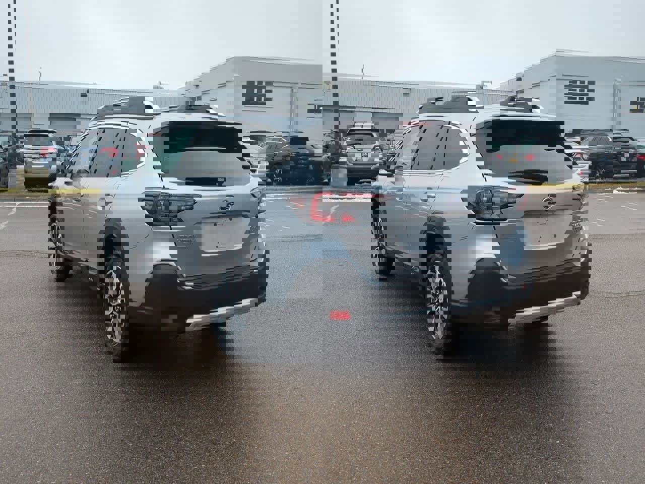 Used 2023 Subaru Outback Touring image 4