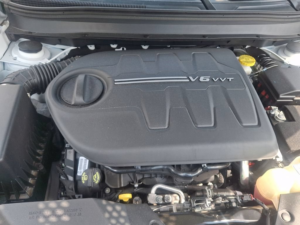 Used 2022 Jeep Cherokee Limited AWD/4WD image 28