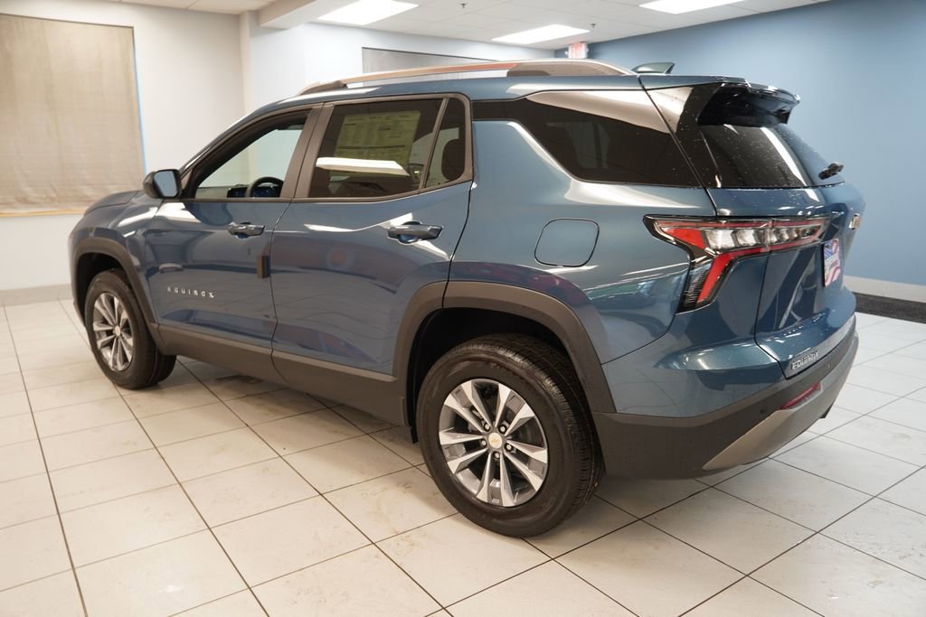 New 2026 Chevrolet Equinox LT w/ Convenience Package II FWD image 7