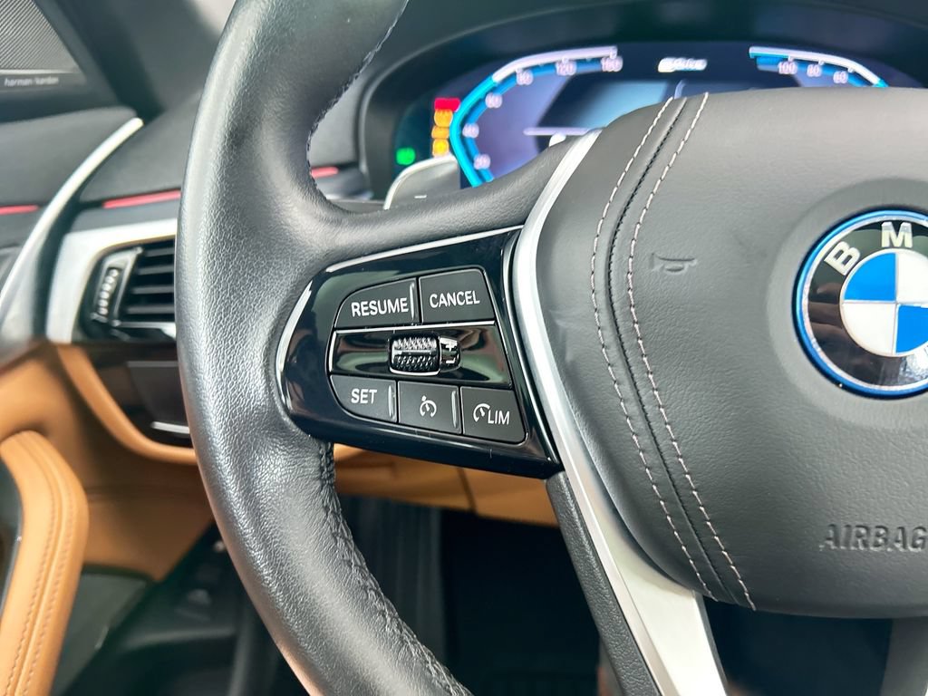 Certified 2023 BMW 530e w/ Premium Package RWD image 11