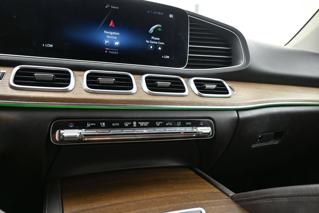 Used 2020 Mercedes-Benz GLE 450 4MATIC w/ Premium Package image 15