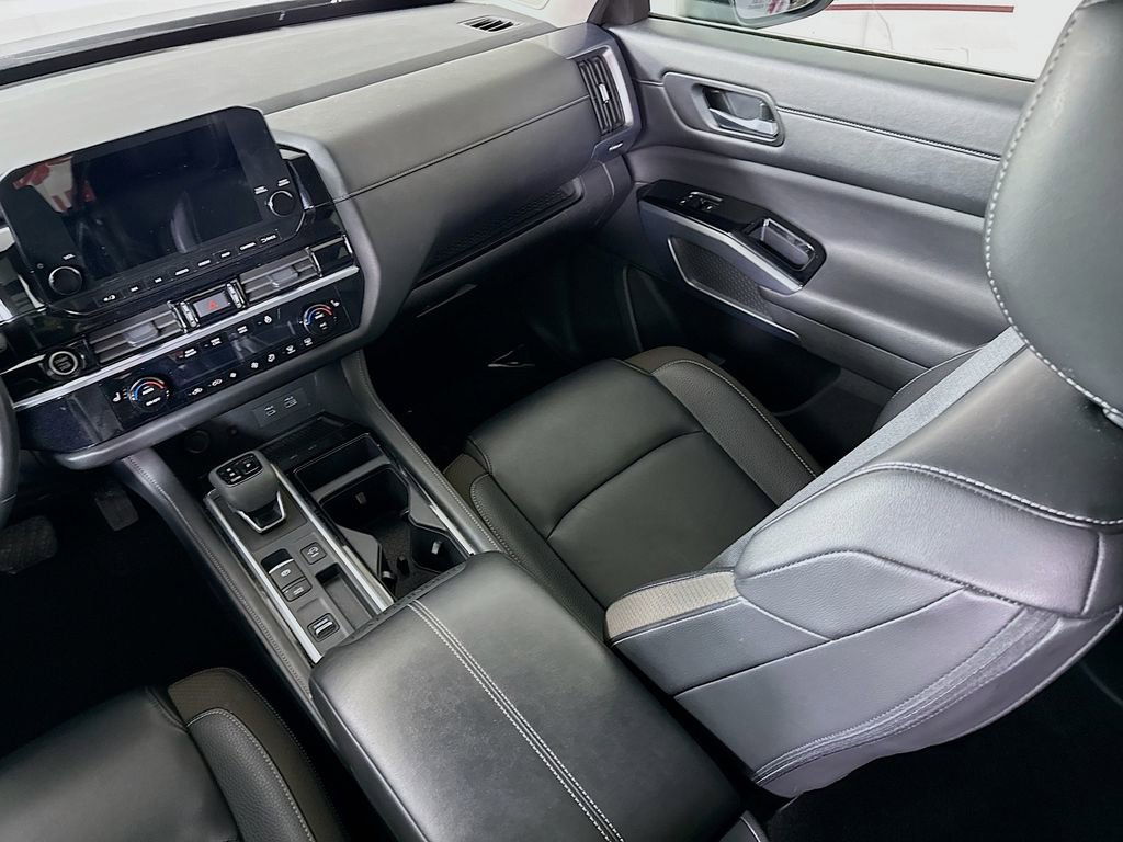 Certified 2024 Nissan Pathfinder SL w/ SL Premium Package image 25