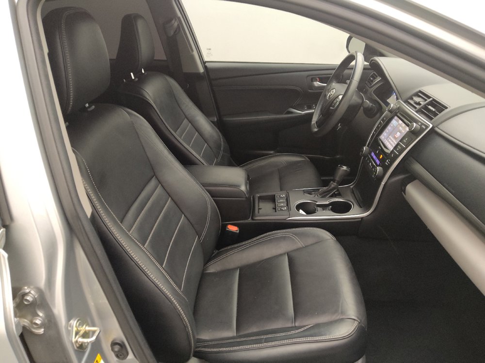 Used 2017 Toyota Camry XLE FWD image 21