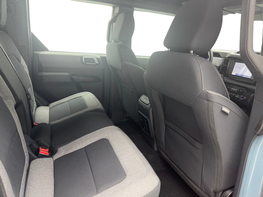 Used 2022 Ford Bronco 4-Door AWD/4WD image 25