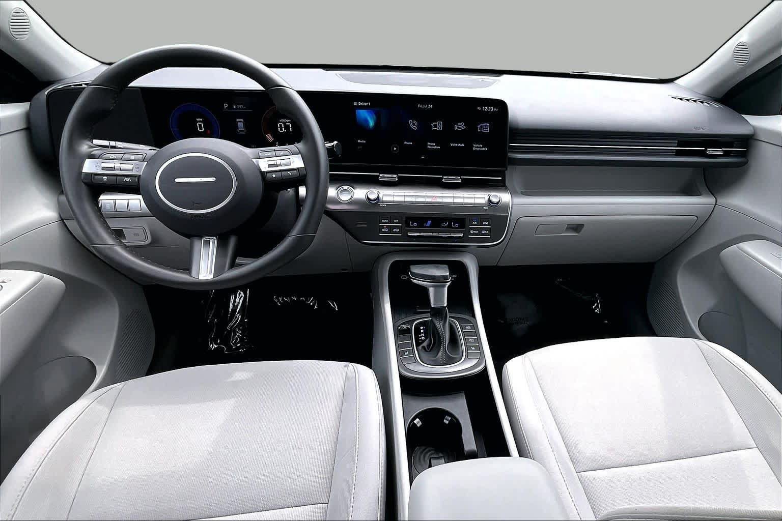 Used 2026 Hyundai Kona SEL Sport FWD image 16