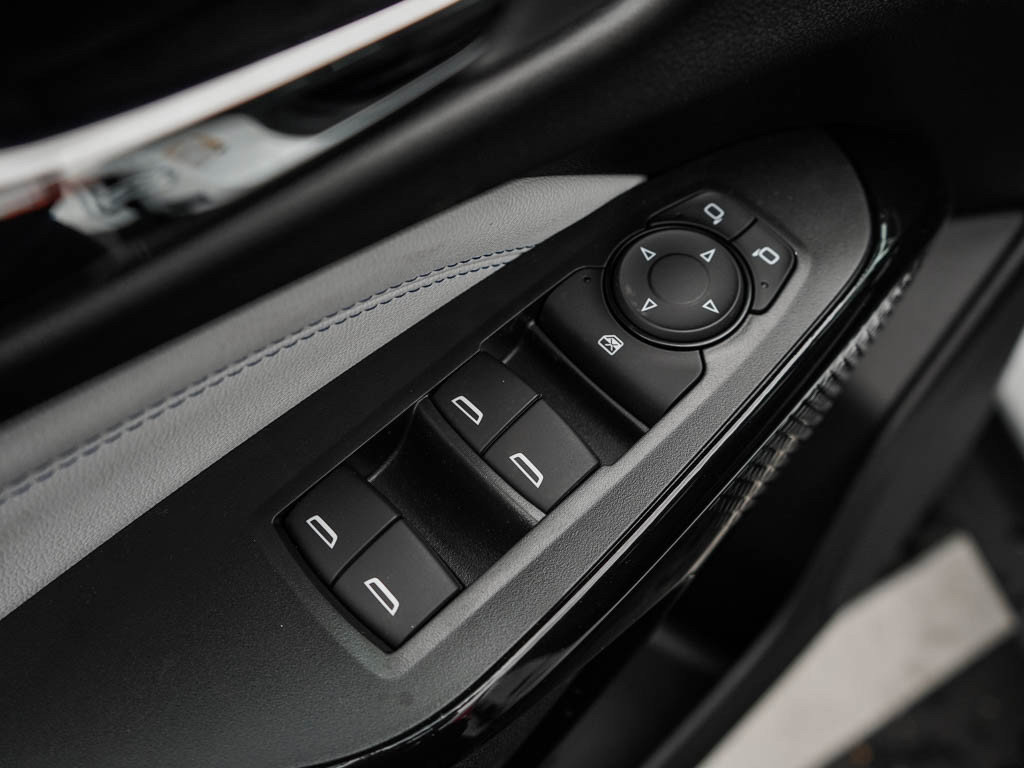 New 2026 Chevrolet Trax LT w/ LT Convenience Package FWD image 16
