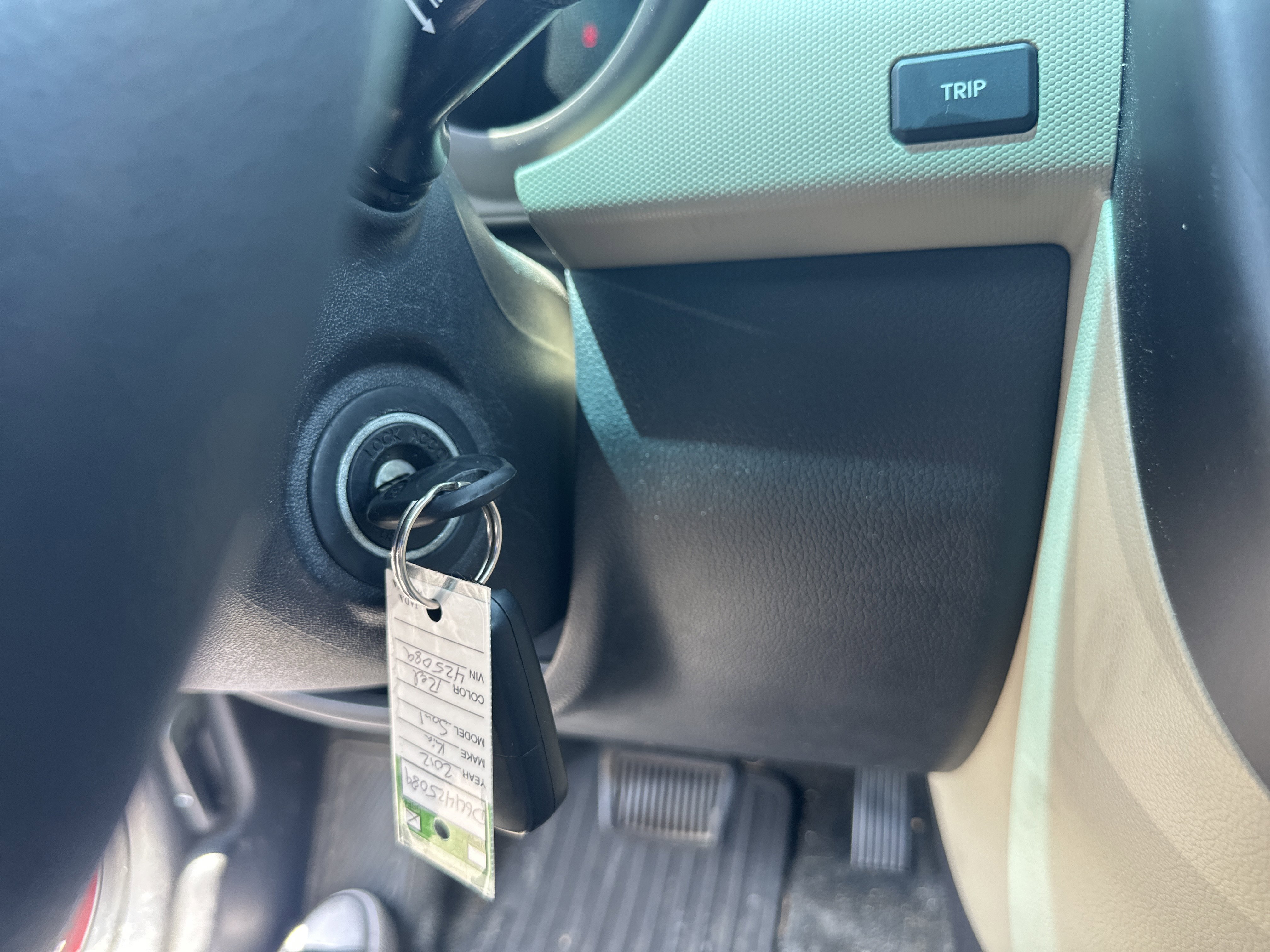 Used 2012 Kia Soul ! FWD image 23
