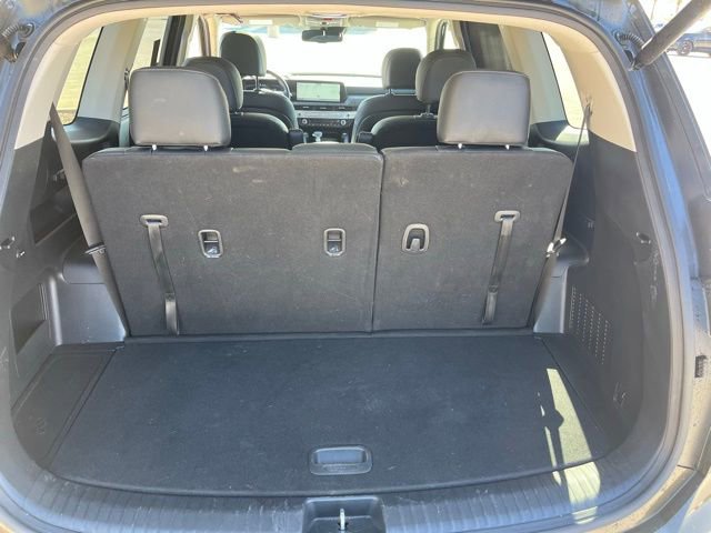 Used 2023 Kia Telluride EX w/ EX Captain's Chair Package image 13