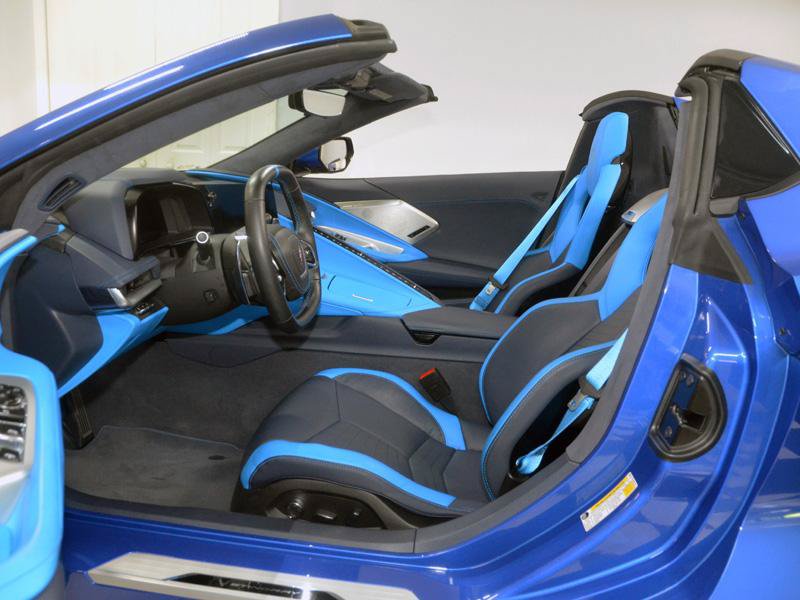 Used 2021 Chevrolet Corvette Stingray Premium Conv w/ Z51 Performance Package RWD image 17