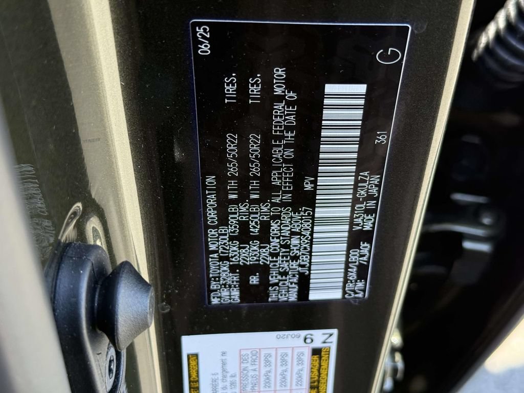 Used 2025 Lexus LX 600 4WD w/ Accessory Package (2T) image 33