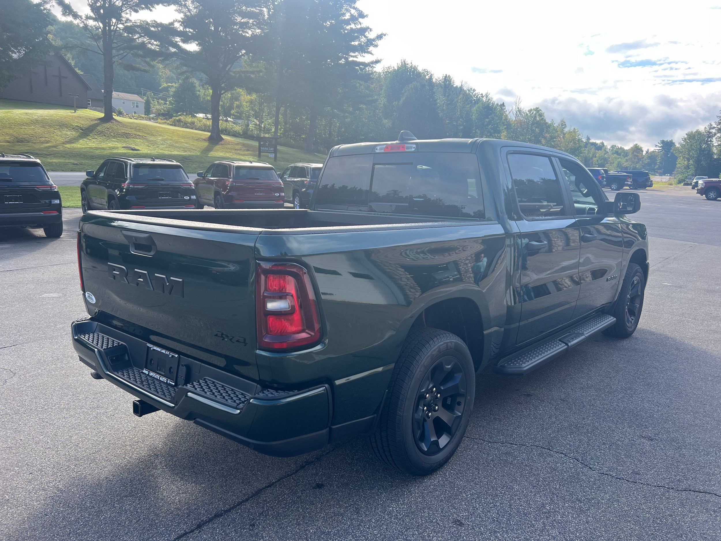 New 2026 RAM 1500 Express AWD/4WD image 5