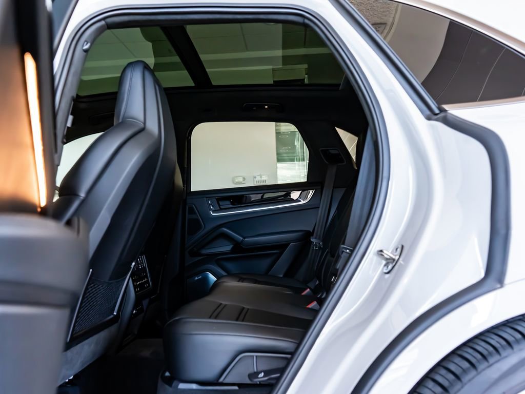 Certified 2025 Porsche Cayenne Turbo image 26