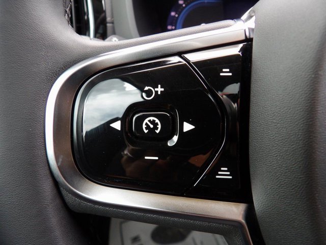 Certified 2024 Volvo XC60 B5 Ultimate w/ Protection Package Premier image 16