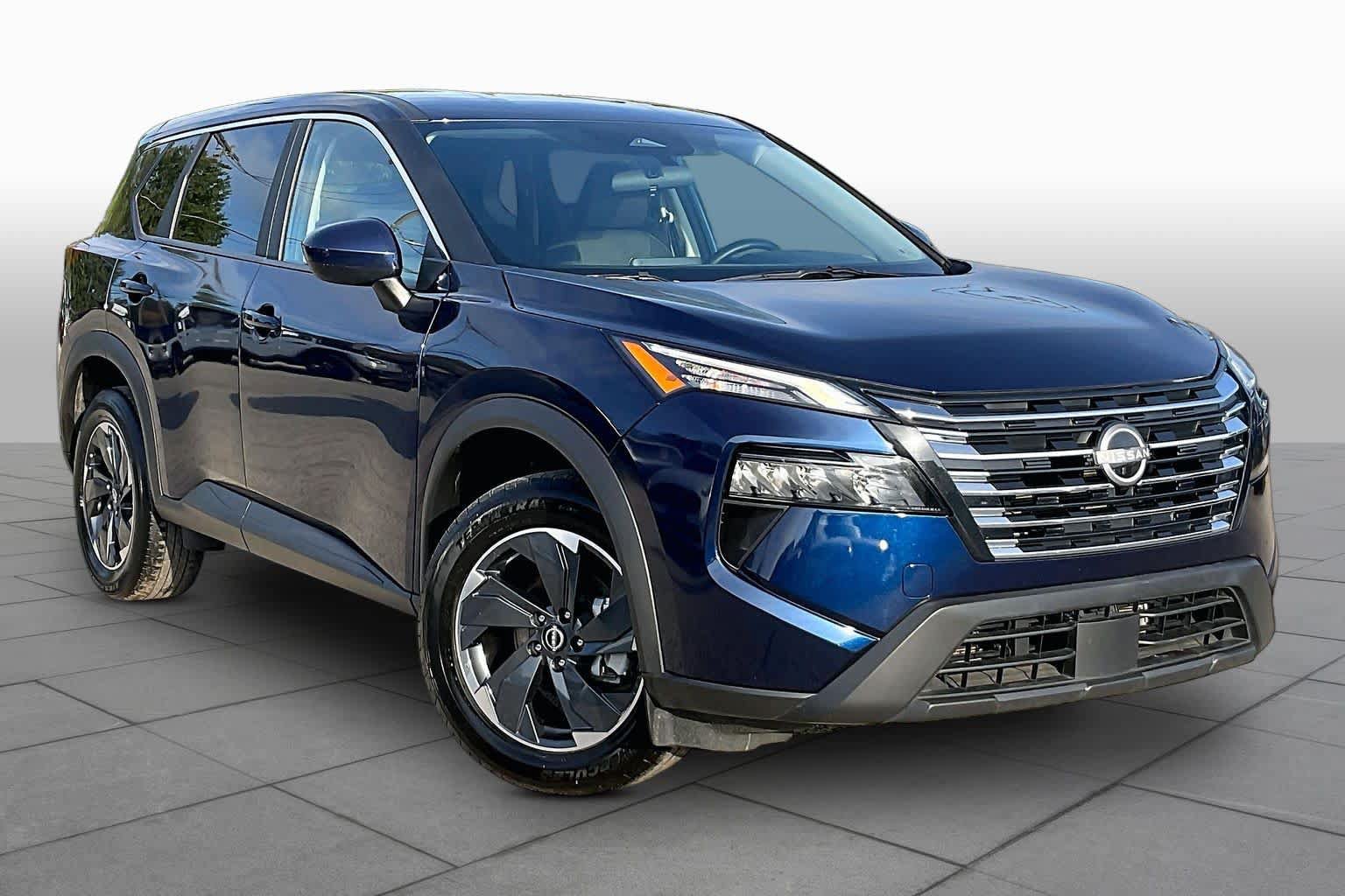 Used 2025 Nissan Rogue SV FWD image 3