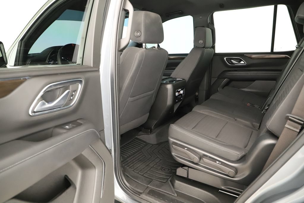 Used 2022 GMC Yukon SLE w/ Gmc Pro Safety Plus Package RWD image 28