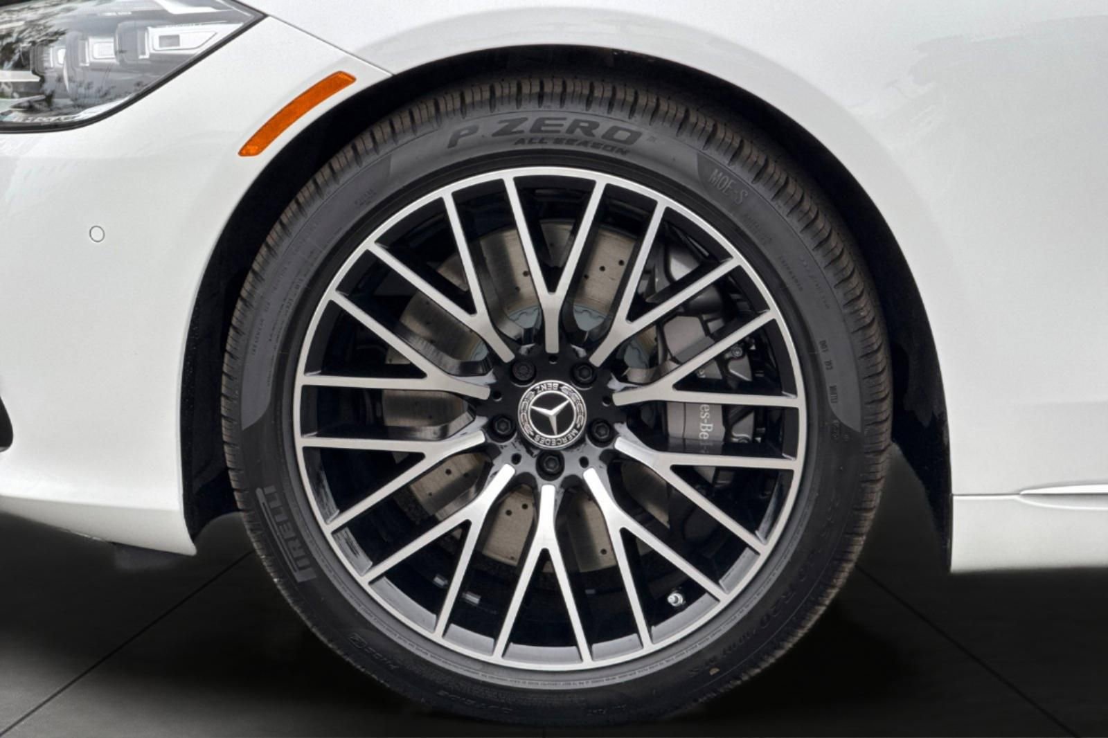 New 2025 Mercedes-Benz S 580 4MATIC Sedan image 5