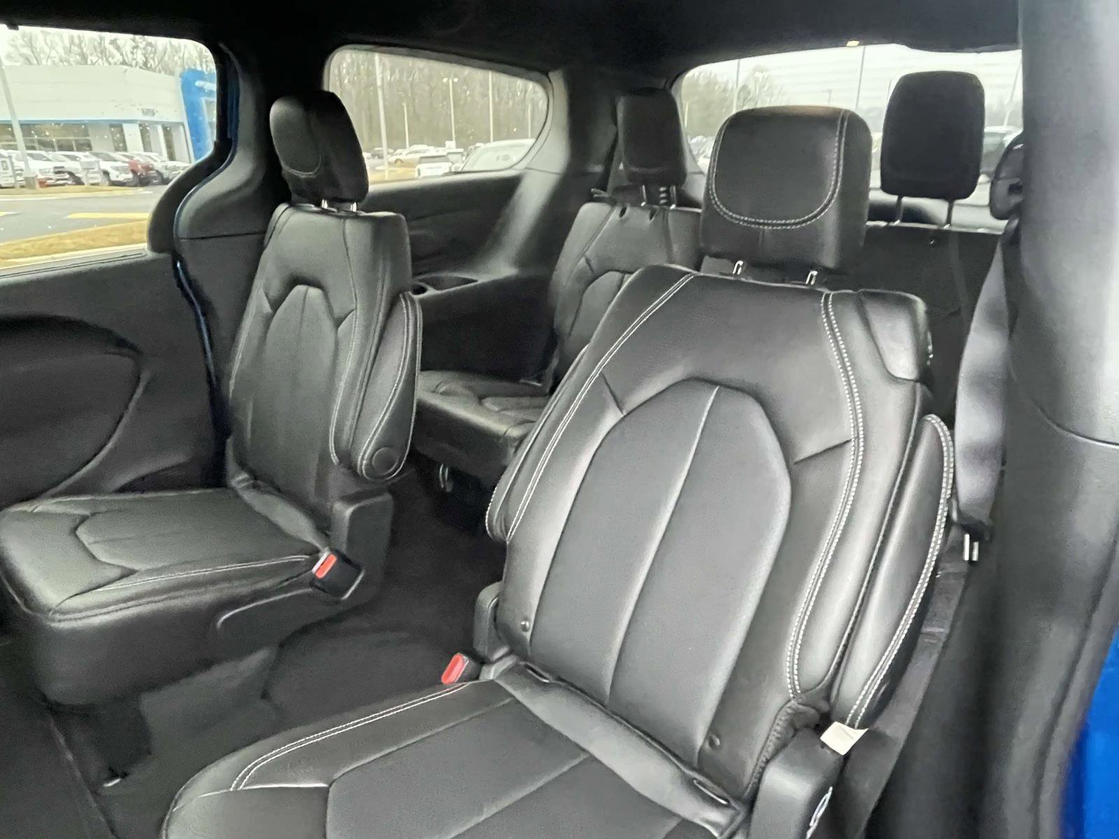 New 2026 Chrysler Pacifica Select image 9