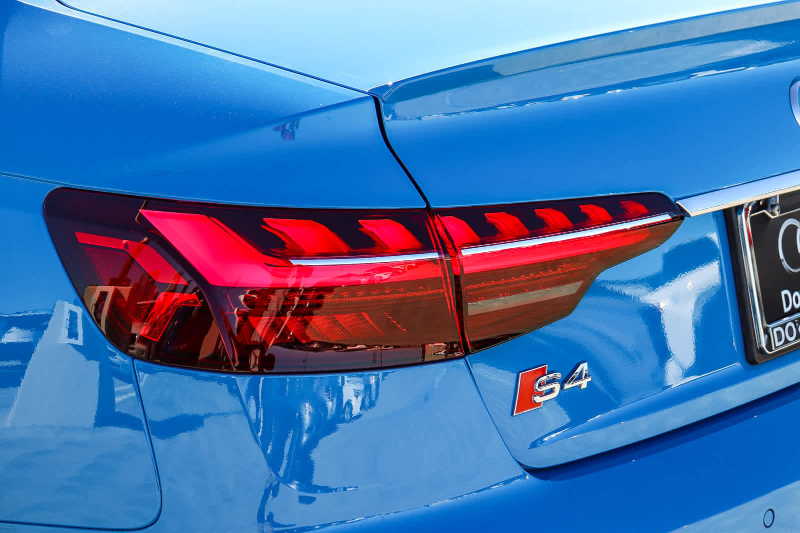 Used 2020 Audi S4 Premium Plus w/ Premium Plus Package image 12