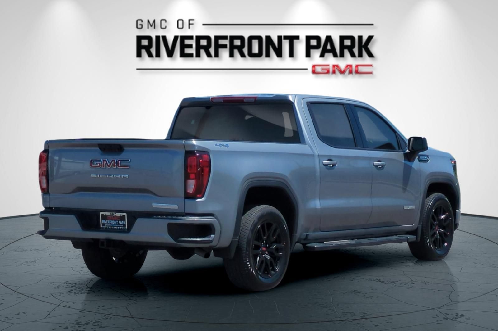 Used 2025 GMC Sierra 1500 Elevation AWD/4WD image 3