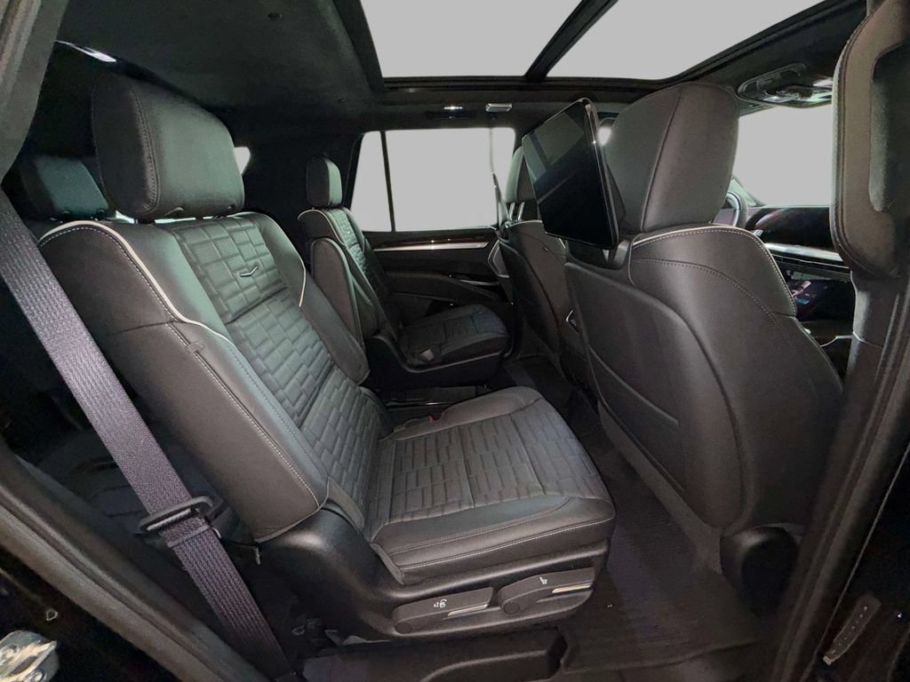 Used 2026 Cadillac Escalade Platinum Sport w/ LPO, ONYX Package AWD/4WD image 16