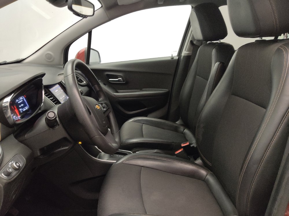 Used 2021 Chevrolet Trax LT AWD/4WD image 17