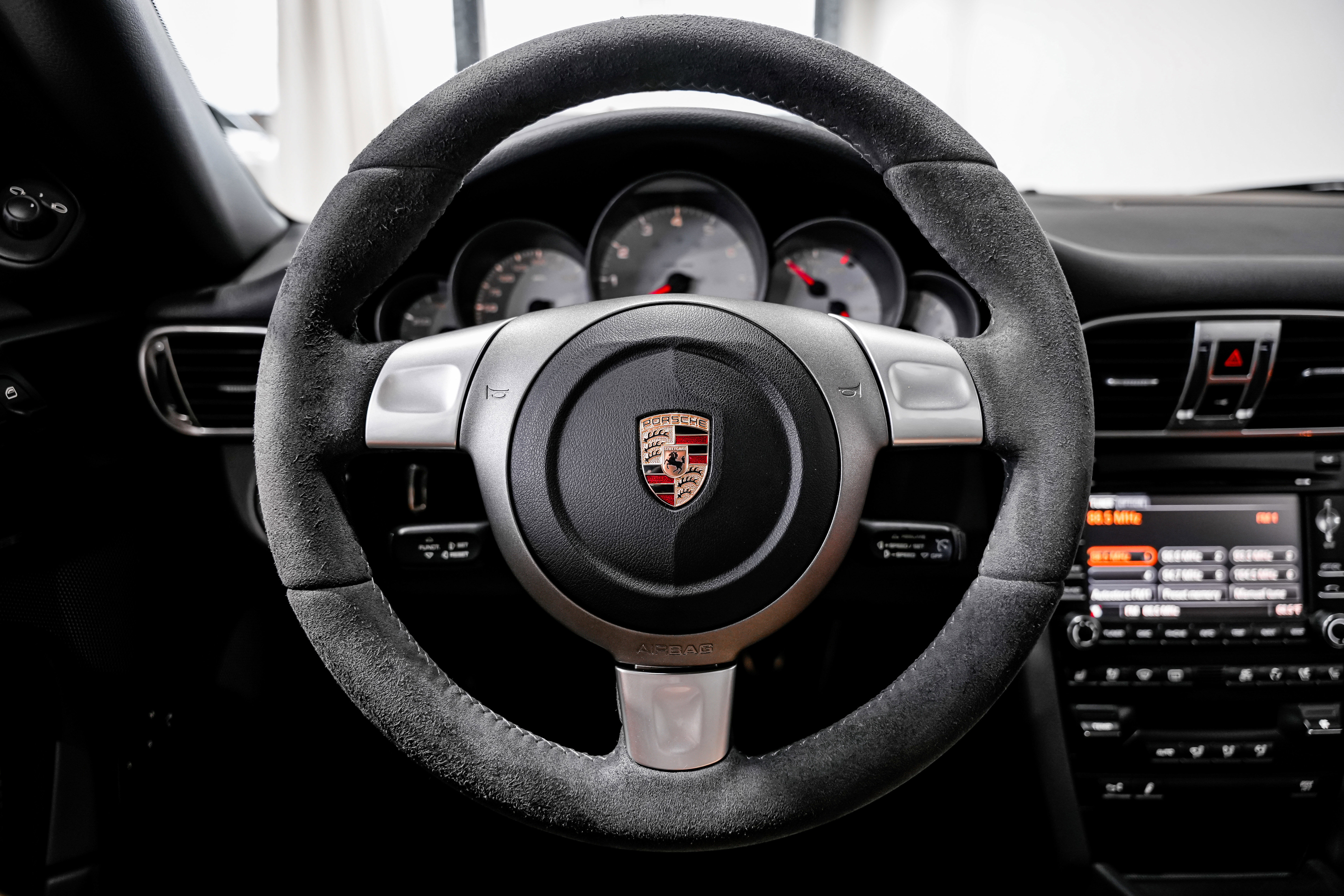 Used 2009 Porsche 911 Carrera S image 10