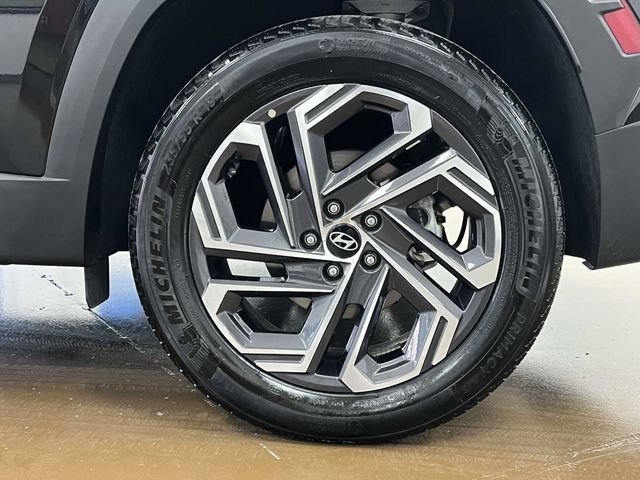 Certified 2025 Hyundai Tucson Limited AWD/4WD image 13