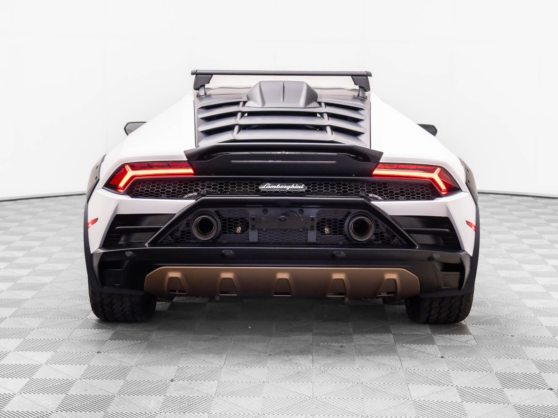 Used 2024 Lamborghini Huracan Sterrato video 4