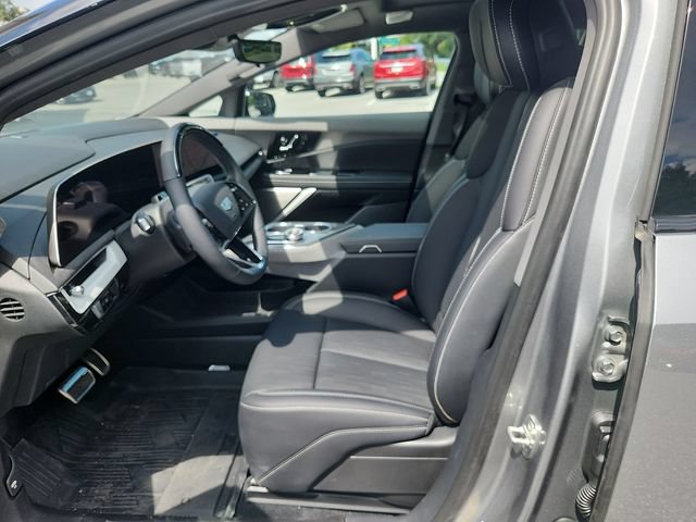 Certified 2026 Cadillac Optiq Sport 2 w/ LPO, Floor Liner Package AWD/4WD image 13