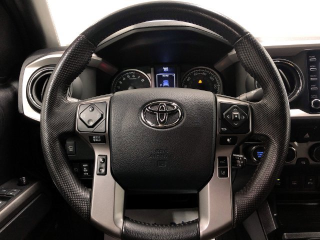 Used 2020 Toyota Tacoma Limited AWD/4WD image 16