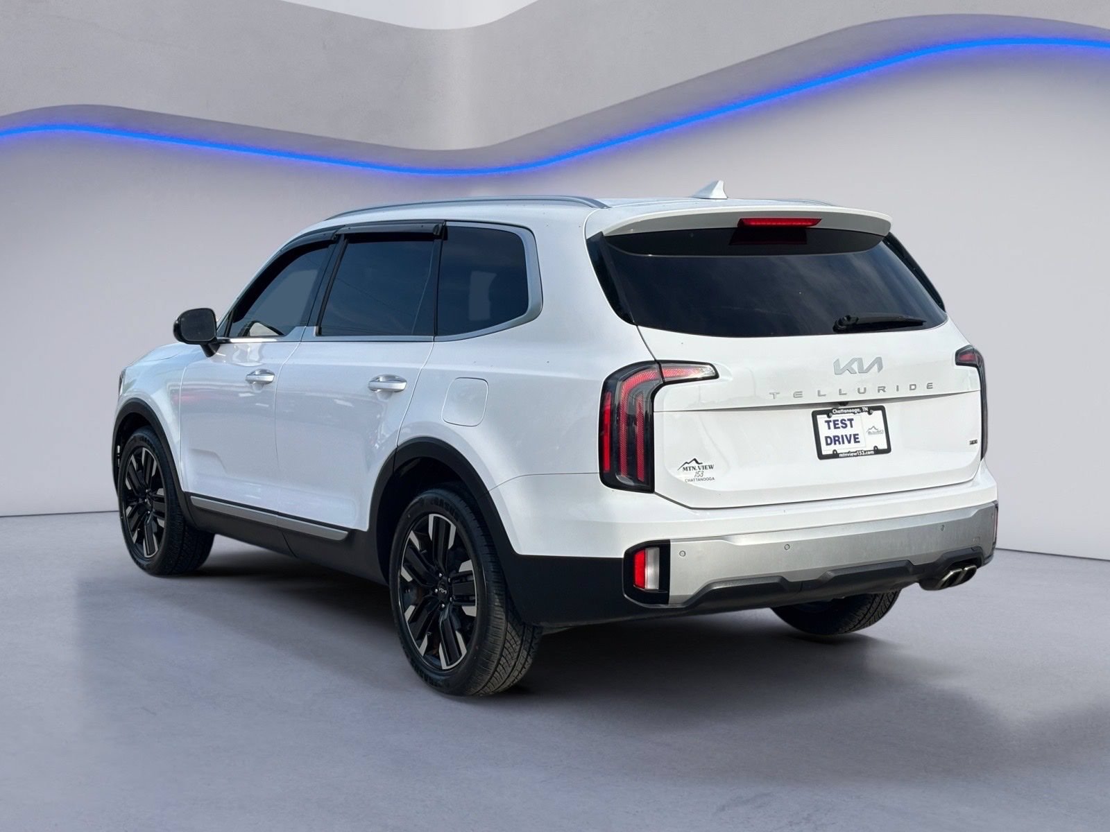 Used 2023 Kia Telluride SX AWD/4WD image 3