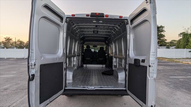 Used 2024 RAM ProMaster 2500 w/ Premium Convenience Group FWD image 16