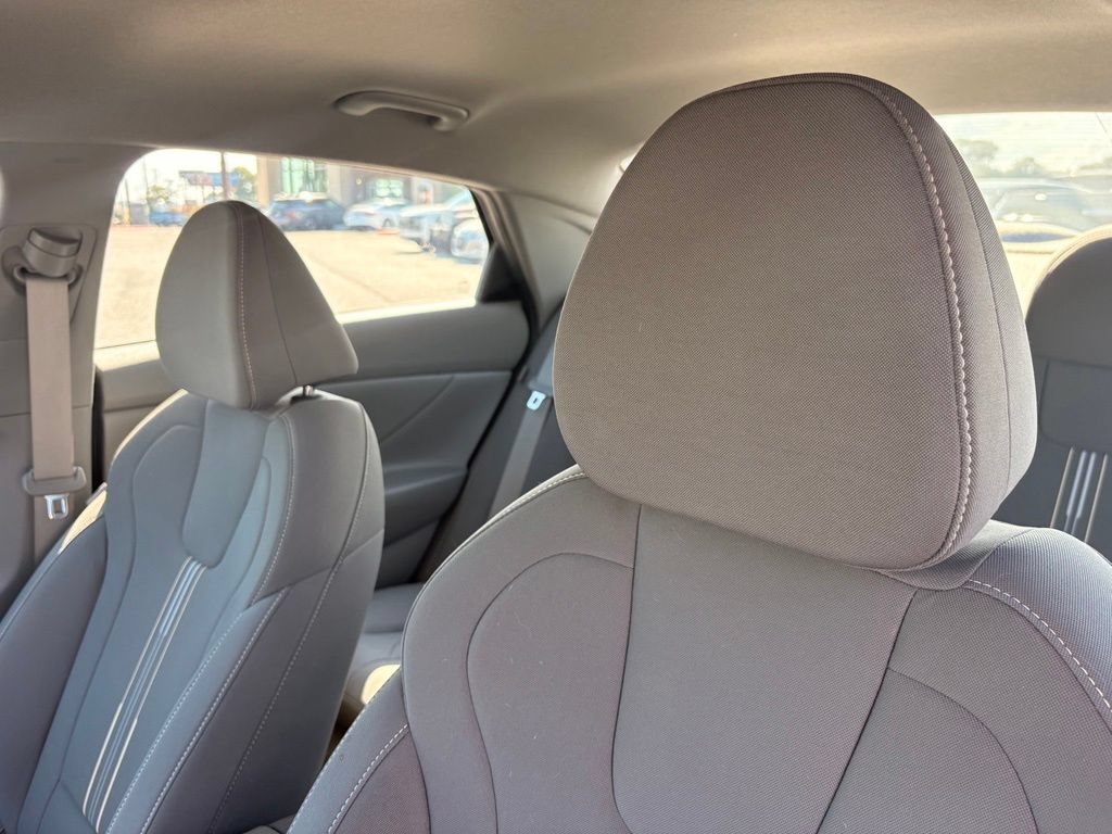 Used 2024 Hyundai Elantra SEL FWD image 23
