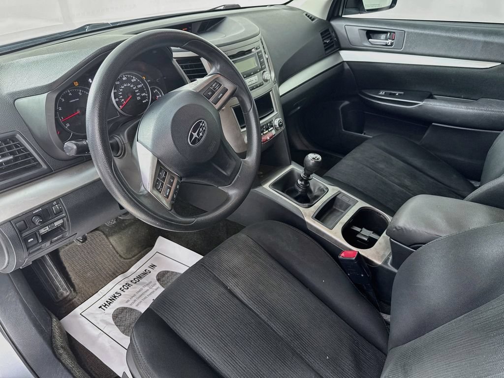 Used 2013 Subaru Outback 2.5i AWD/4WD image 9